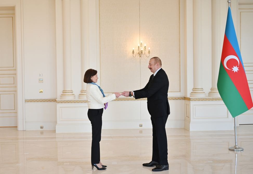President Ilham Aliyev receives credentials of new French Ambassador to Azerbaijan (PHOTO/VIDEO)