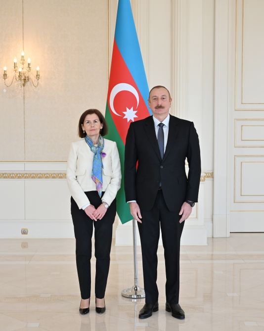 President Ilham Aliyev receives credentials of new French Ambassador to Azerbaijan (PHOTO/VIDEO)