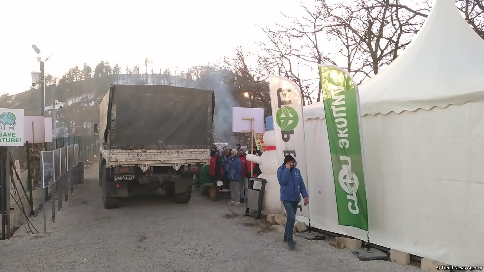 More supply vehicles of Russian peacekeepers pass freely along Azerbaijan's Lachin-Khankendi road (PHOTO)