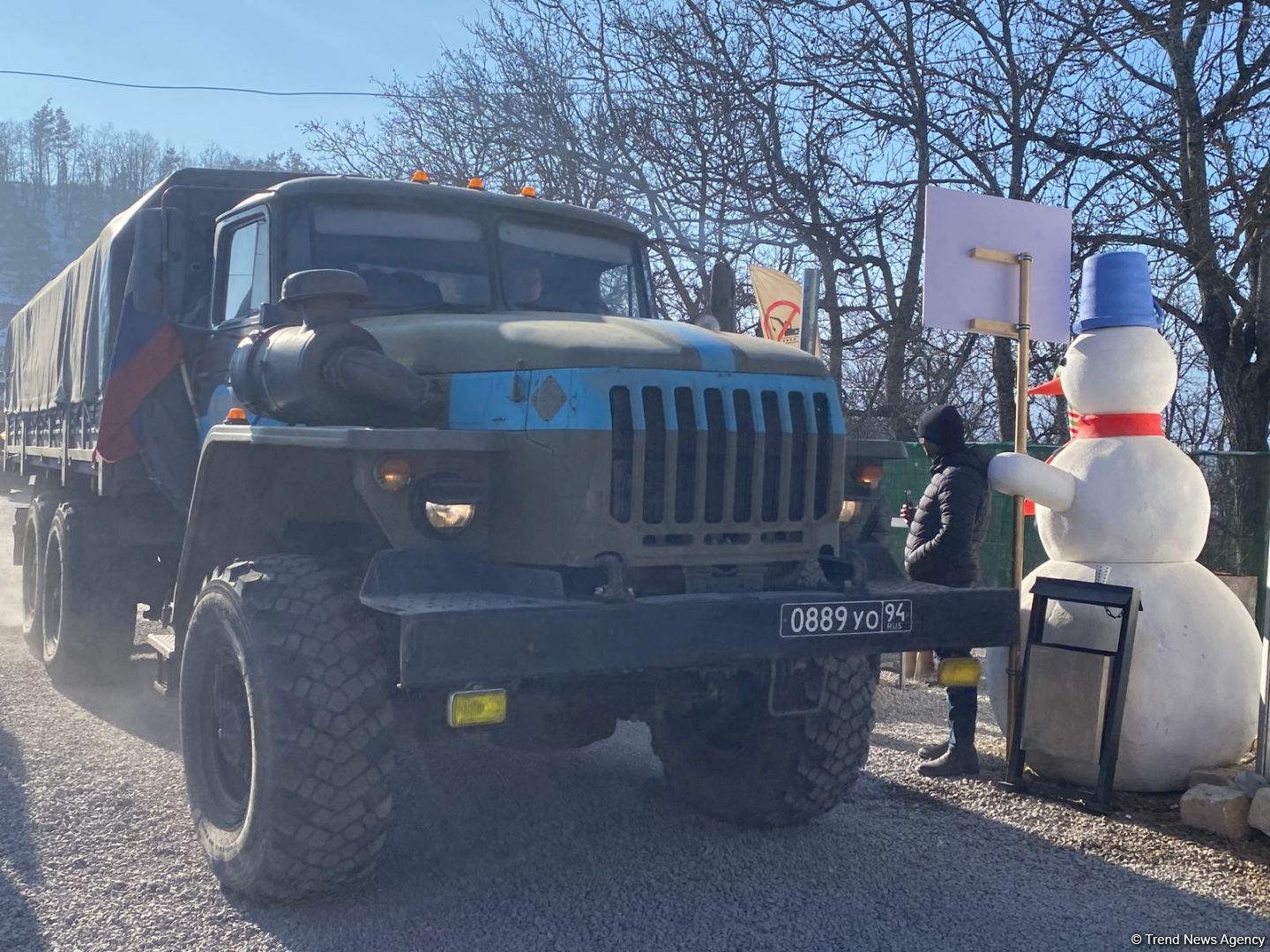 More supply vehicles of Russian peacekeepers drive freely along Azerbaijan's Lachin-Khankendi road (PHOTO)
