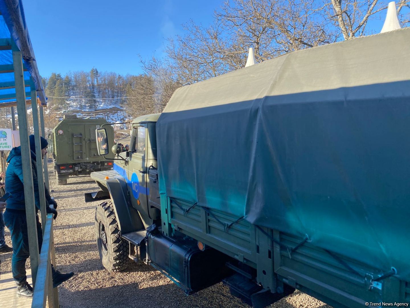 More supply vehicles of Russian peacekeepers move freely along Azerbaijan's Lachin-Khankendi road (PHOTO)