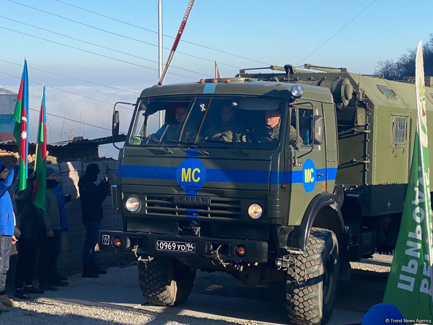 More supply vehicles of Russian peacekeepers move freely along Azerbaijan's Lachin-Khankendi road (PHOTO)
