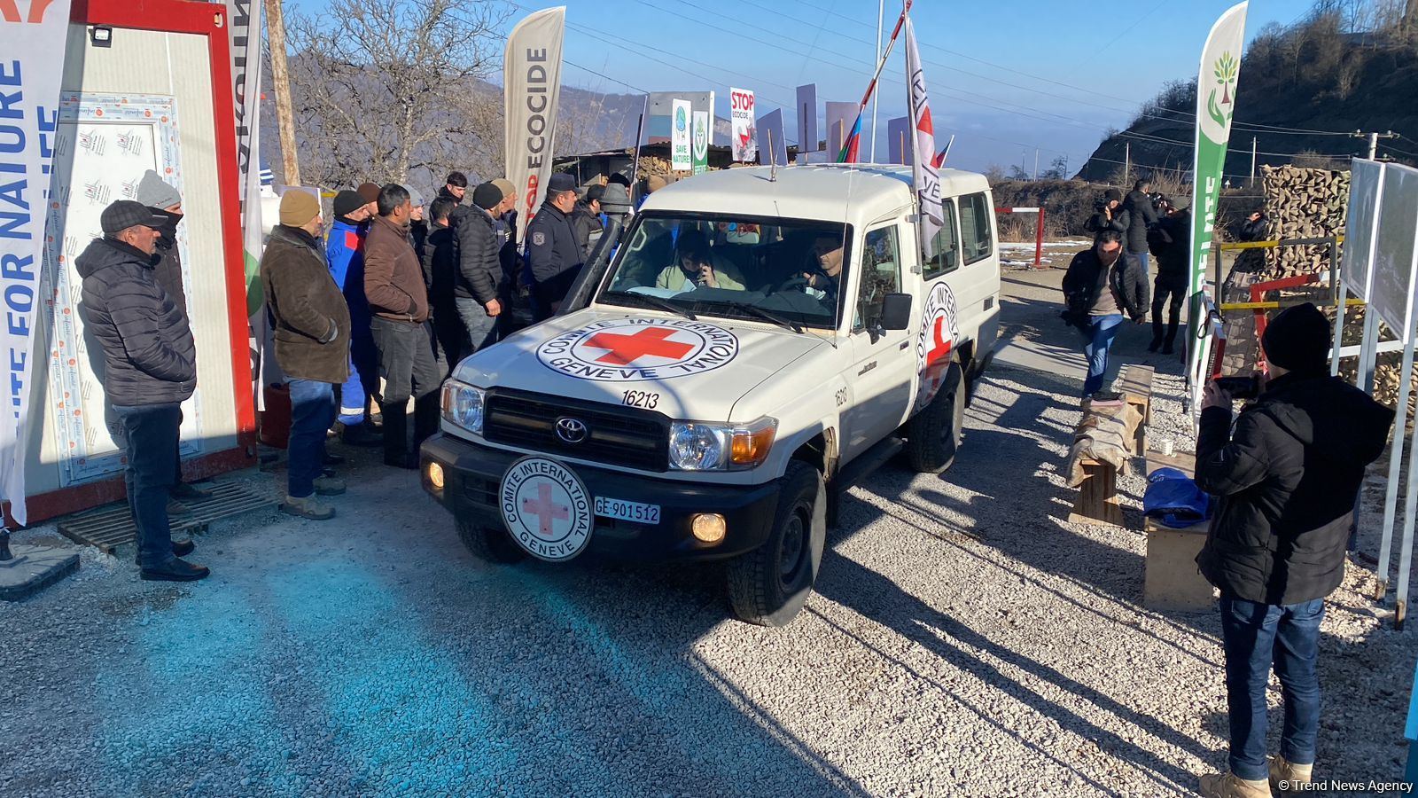 ICRC convoy passes freely along Azerbaijan's Lachin-Khankendi road (PHOTO)