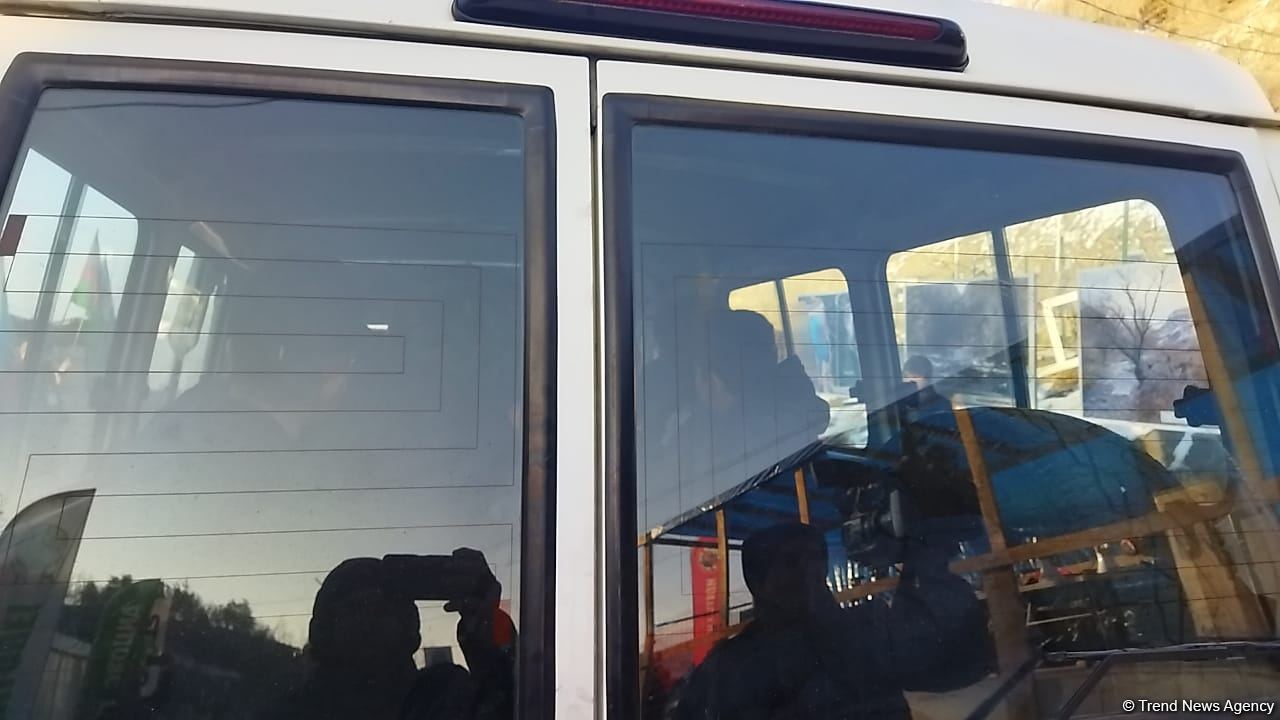 Seven ICRC vehicles drive freely along Azerbaijan's Lachin-Khankendi road (PHOTO)