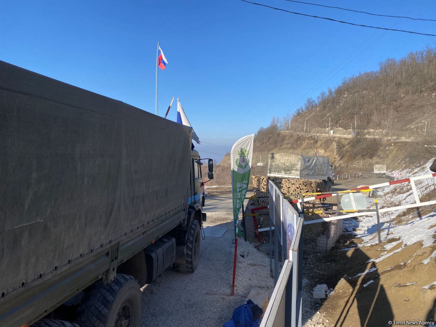 More vehicles of Russian peacekeepers pass freely along Azerbaijan's Lachin-Khankendi road (PHOTO)