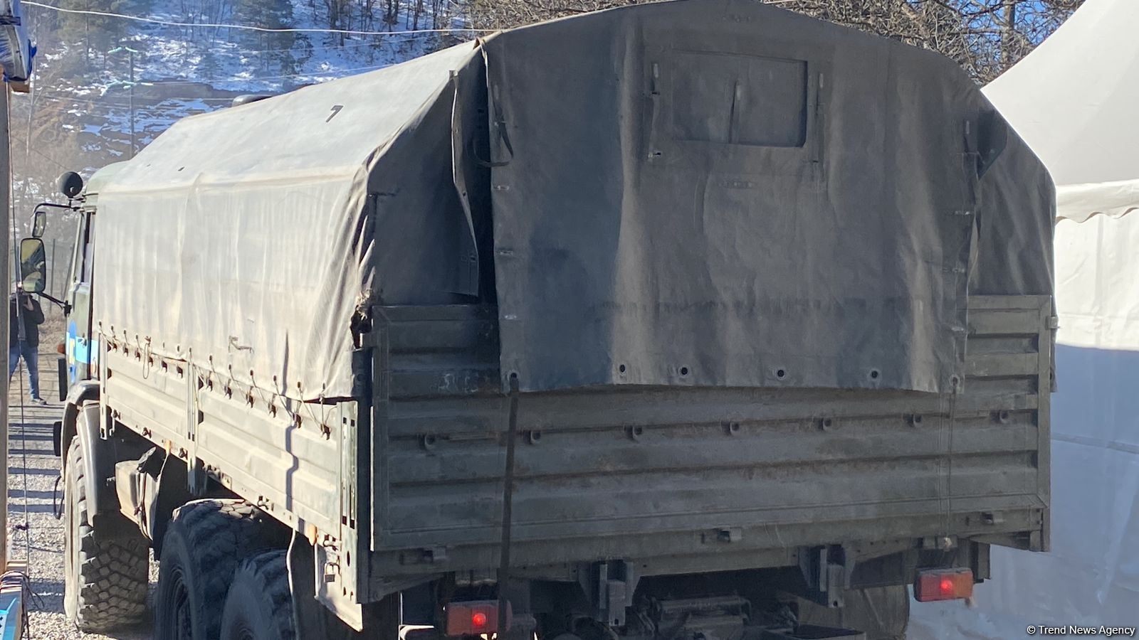 Convoy of Russian peacekeepers passes freely along Azerbaijan's Lachin-Khankendi road (PHOTO)