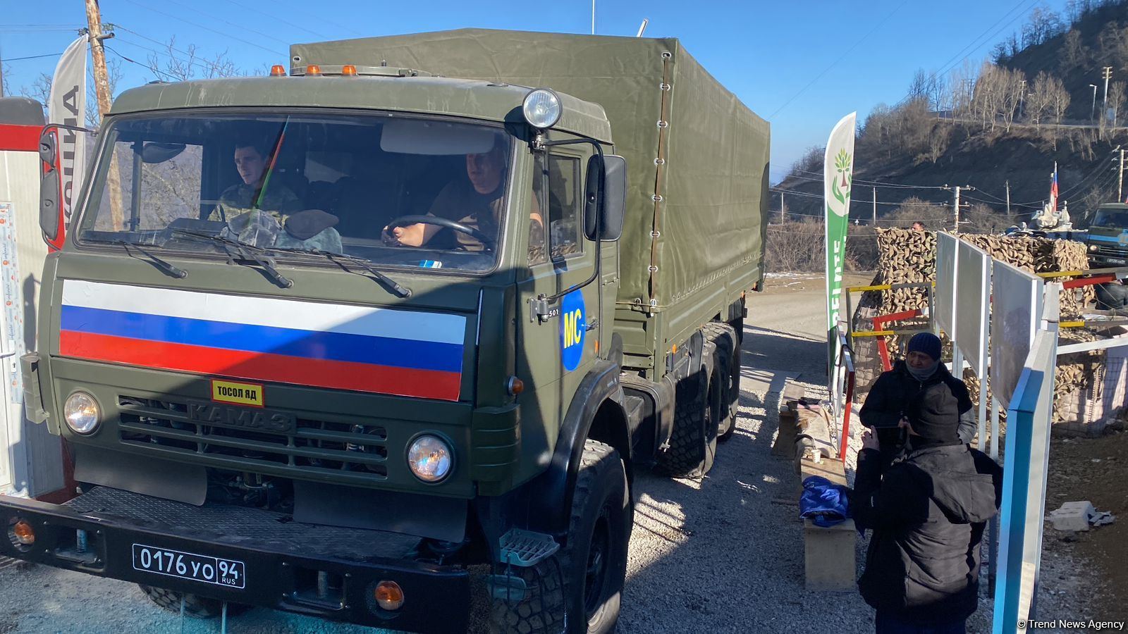 Convoy of Russian peacekeepers passes freely along Azerbaijan's Lachin-Khankendi road (PHOTO)