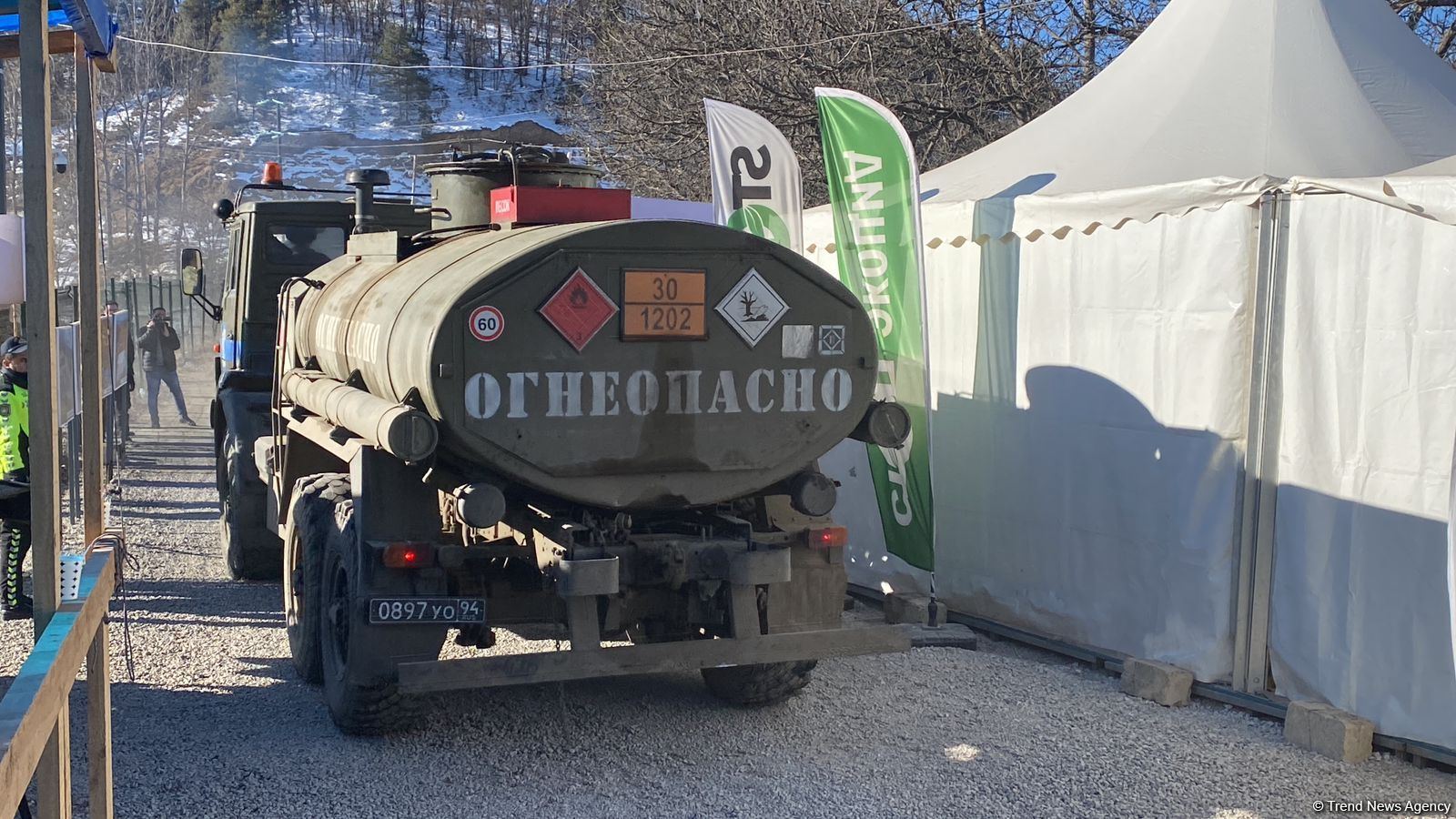 Convoy of Russian peacekeepers passes freely along Azerbaijan's Lachin-Khankendi road (PHOTO)