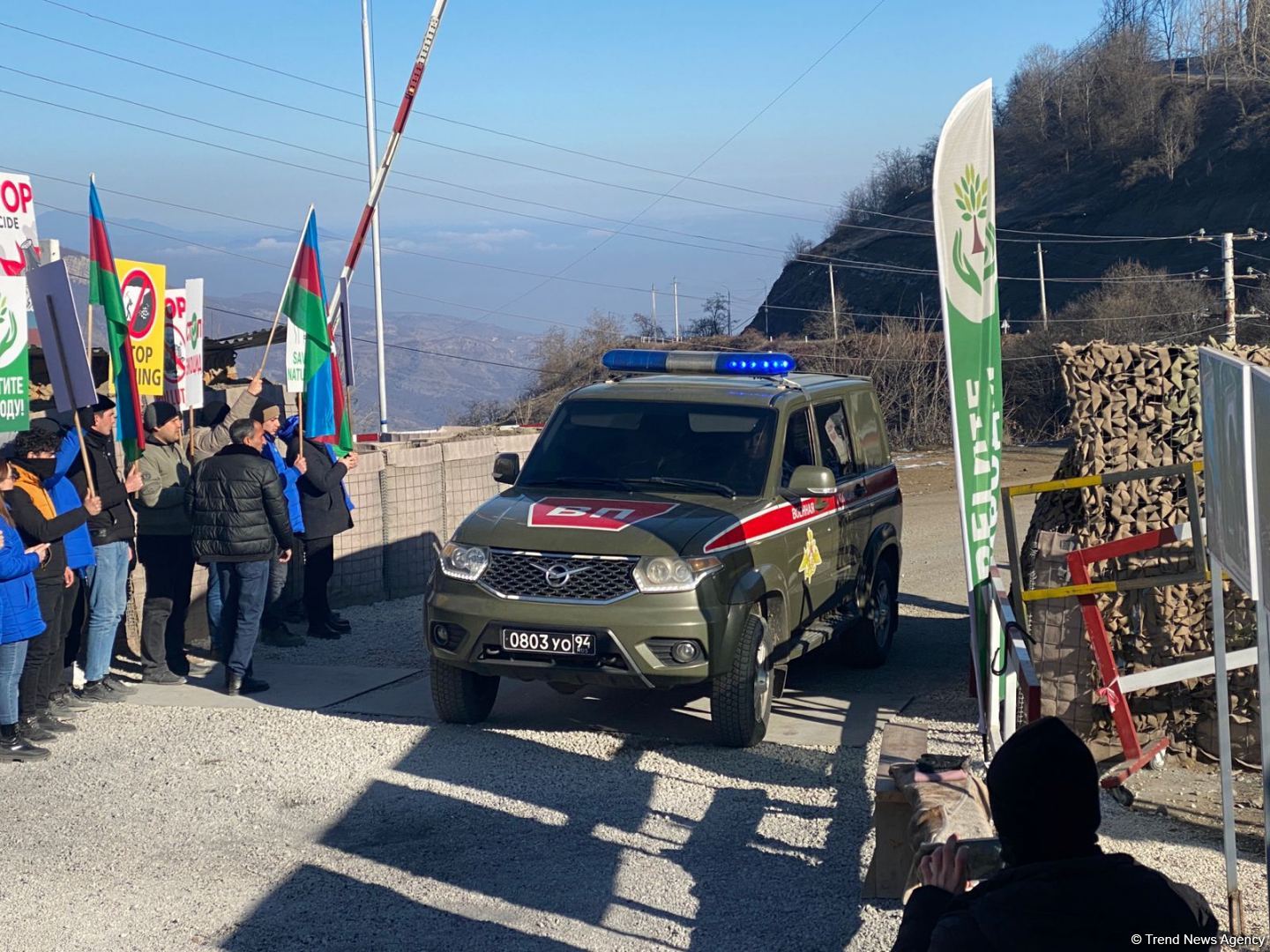 Convoy of Russian peacekeepers passes freely along Azerbaijan's Lachin-Khankendi road (PHOTO)