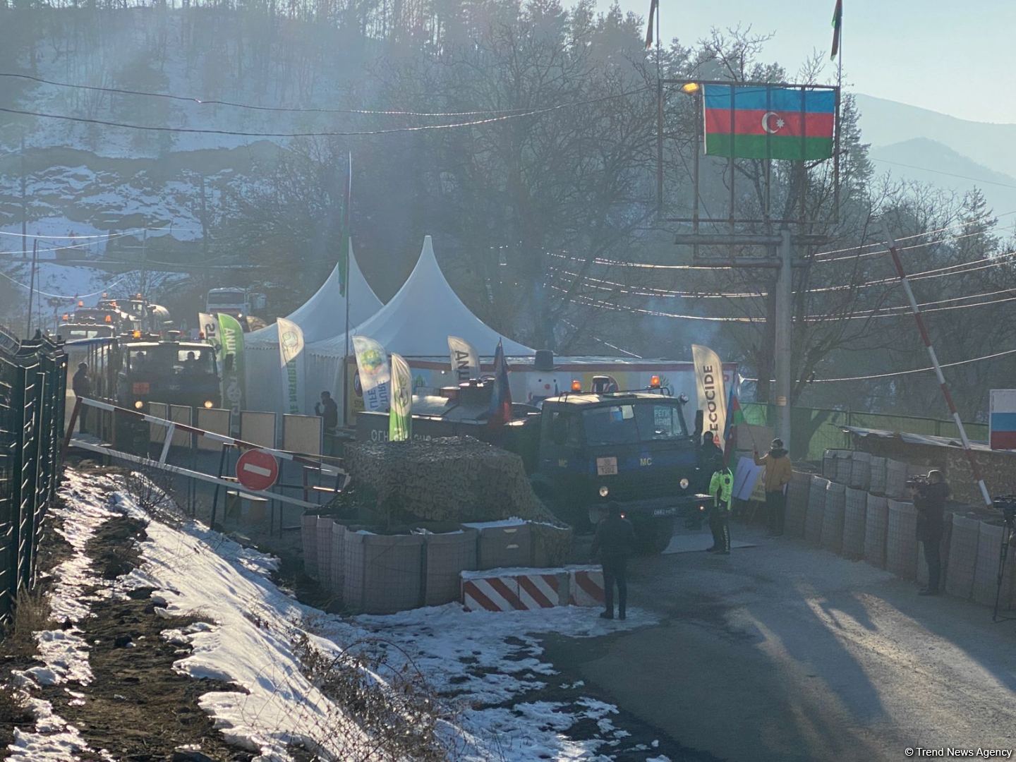More vehicles of Russian peacekeepers pass freely along Azerbaijan's Lachin-Khankendi road (PHOTO)