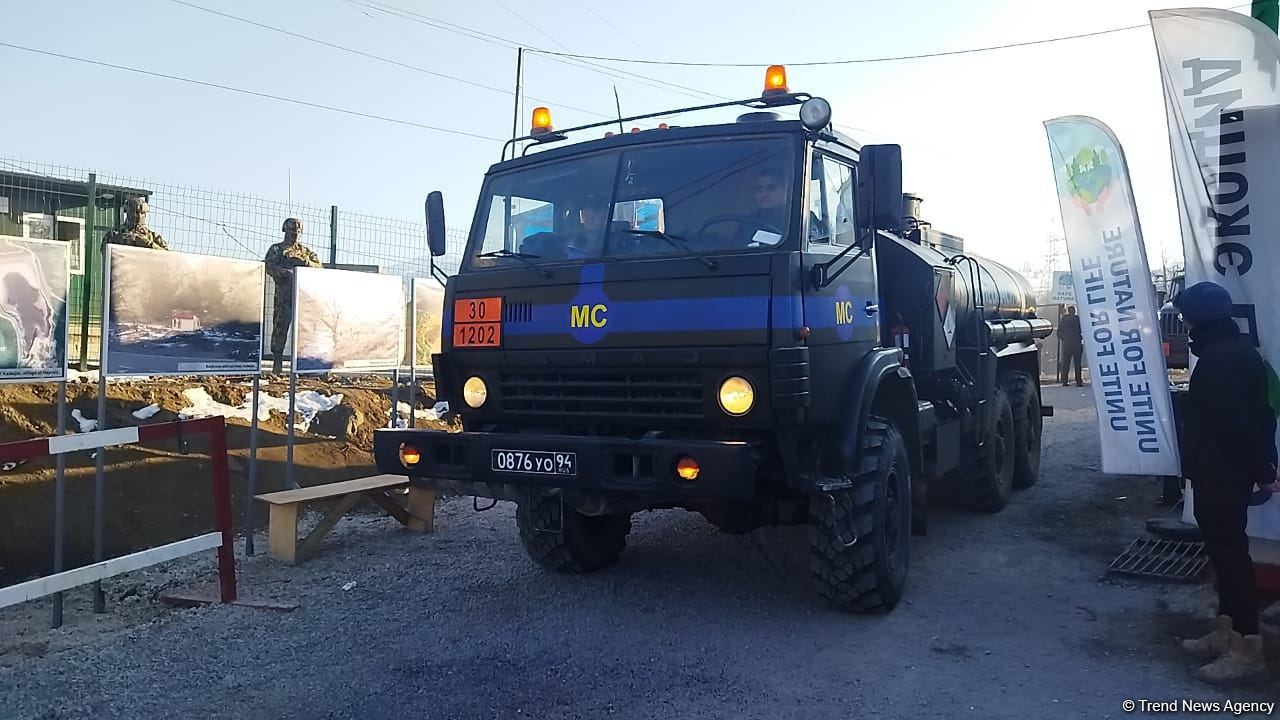 More vehicles of Russian peacekeepers pass freely along Azerbaijan's Lachin-Khankendi road (PHOTO)