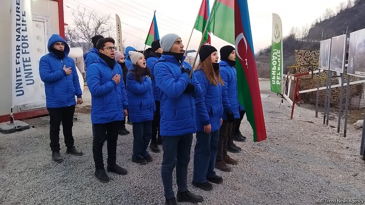Peaceful protest of Azerbaijani eco-activists continues on Lachin-Khankendi road (PHOTO)