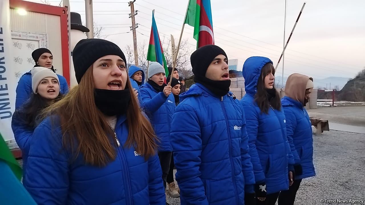 Peaceful protest of Azerbaijani eco-activists continues on Lachin-Khankendi road (PHOTO)