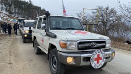 Seven ICRC vehicles drive freely along Azerbaijan's Lachin-Khankendi road (PHOTO)