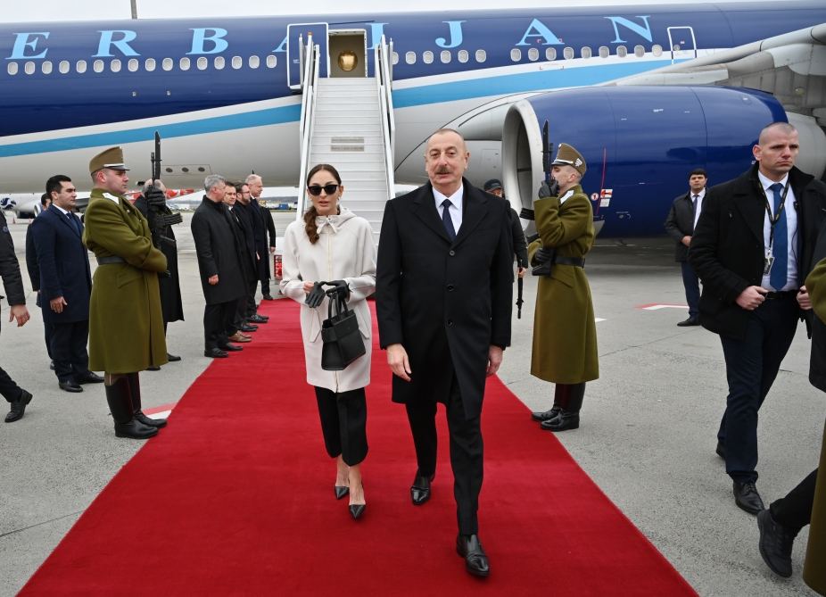 President Ilham Aliyev, First Lady Mehriban Aliyeva arrive in Hungary (PHOTO/VIDEO)