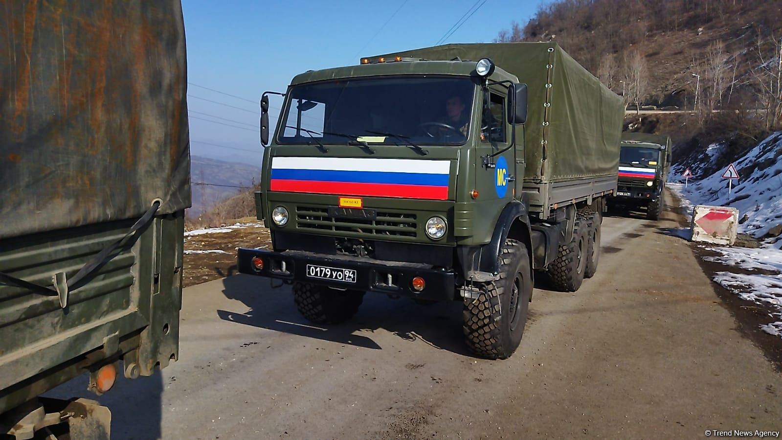 More vehicles of Russian peacekeepers pass freely along Azerbaijan's Lachin-Khankendi road (PHOTO)