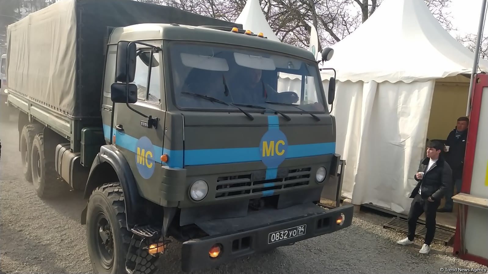 More vehicles of Russian peacekeepers pass freely along Azerbaijan's Lachin-Khankendi road (PHOTO)