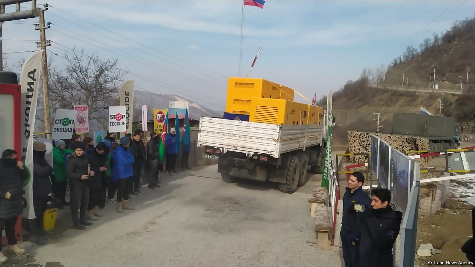 More vehicles of Russian peacekeepers pass freely along Azerbaijan's Lachin-Khankendi road (PHOTO)
