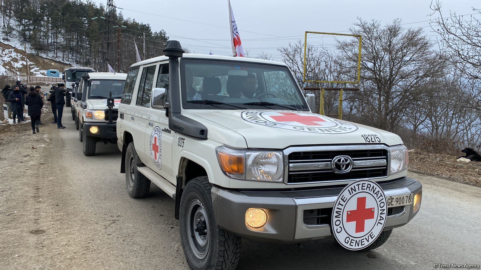 Seven ICRC vehicles drive freely along Azerbaijan's Lachin-Khankendi road (PHOTO)