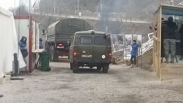 Six more vehicles of Russian peacekeepers pass along Azerbaijan's Lachin-Khankendi road (PHOTO)