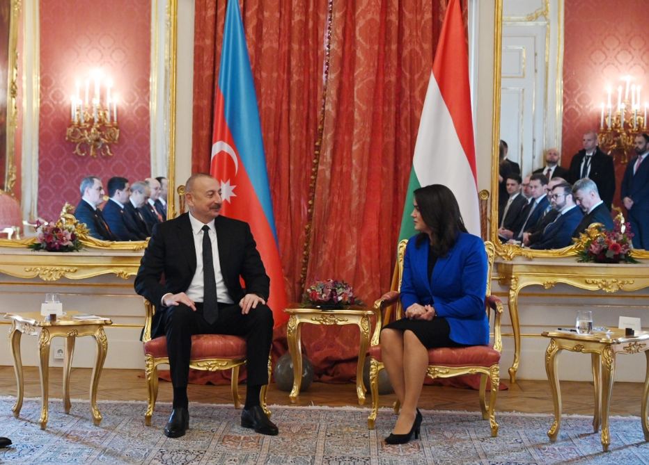 Presidents of Azerbaijan, Hungary hold meeting in expanded format (PHOTO/VIDEO)