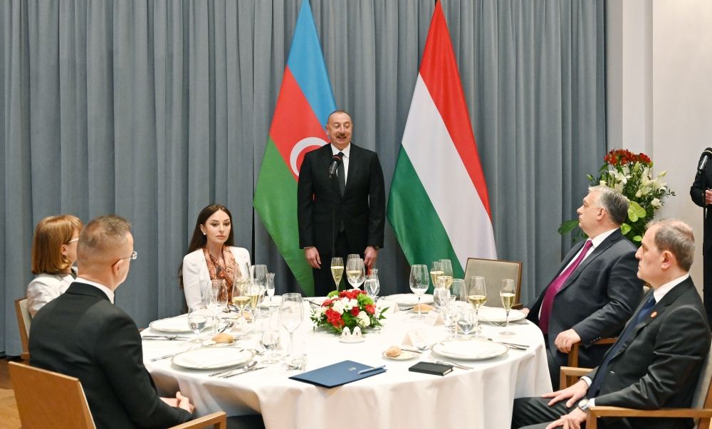 Official dinner given in honor of President Ilham Aliyev, First Lady Mehriban Aliyeva (PHOTO/VIDEO)