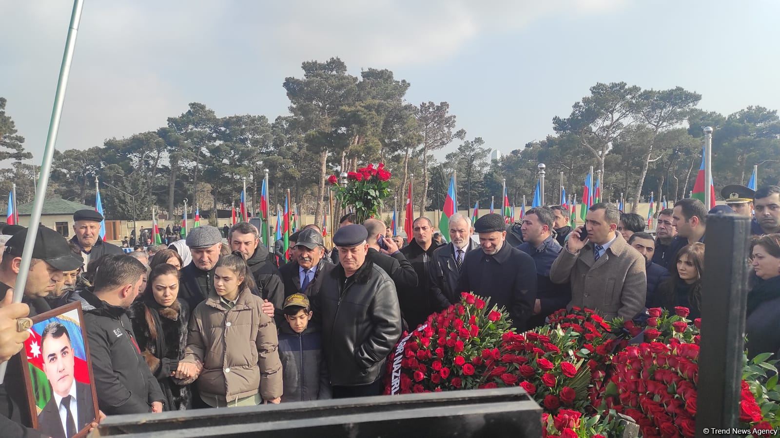 Funeral in Baku held for victim of terrorist attack in Iran, thousands gather to pay respect (PHOTO/VIDEO)