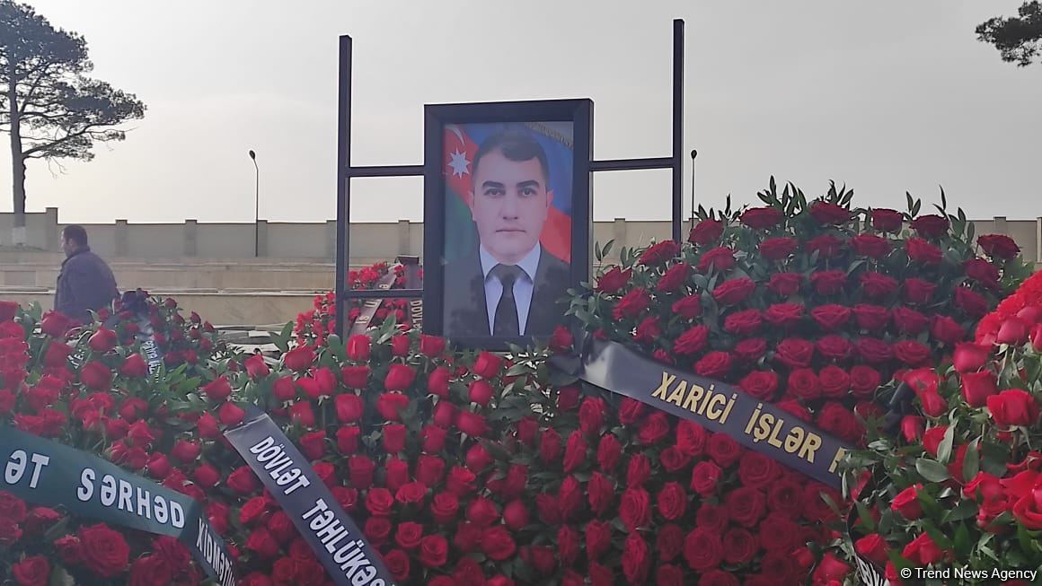 Funeral in Baku held for victim of terrorist attack in Iran, thousands gather to pay respect (PHOTO/VIDEO)