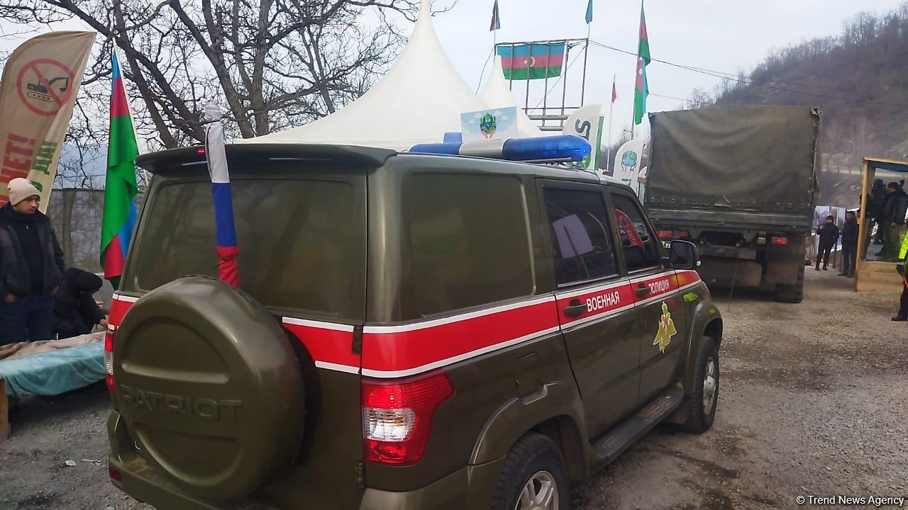 Convoy of Russian peacekeepers passes freely along Azerbaijan's Lachin-Khankendi road (PHOTO)