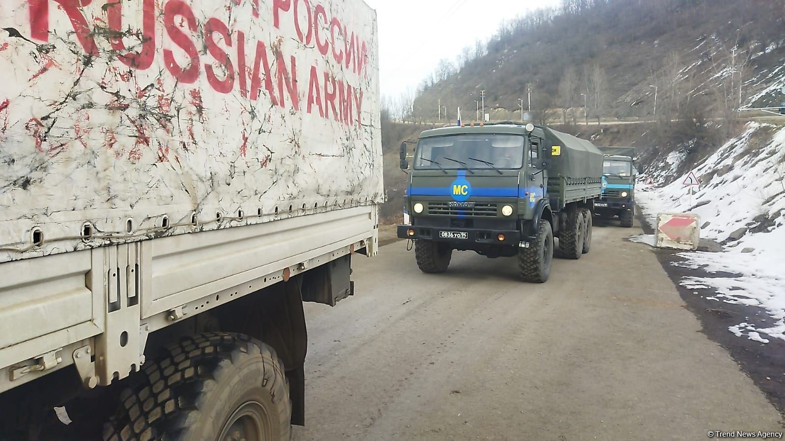 Convoy of Russian peacekeepers passes freely along Azerbaijan's Lachin-Khankendi road (PHOTO)