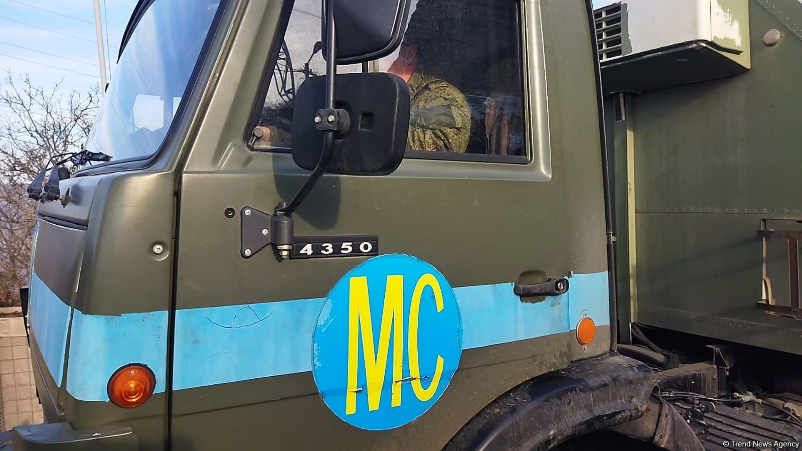 Trucks of Russian peacekeepers pass freely along Azerbaijan's Lachin-Khankendi road (PHOTO)