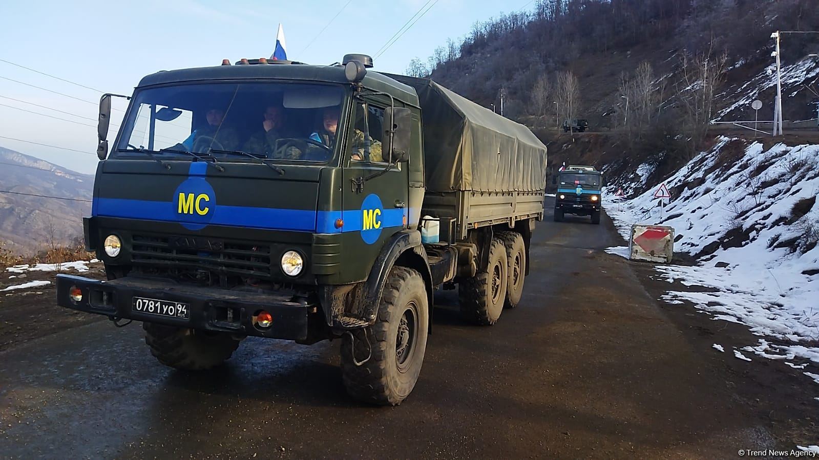 Trucks of Russian peacekeepers pass freely along Azerbaijan's Lachin-Khankendi road (PHOTO)