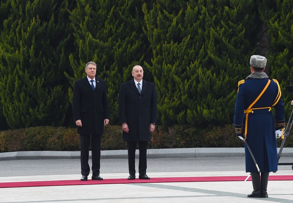 Official welcoming ceremony held for President of Romania (PHOTO/VIDEO)