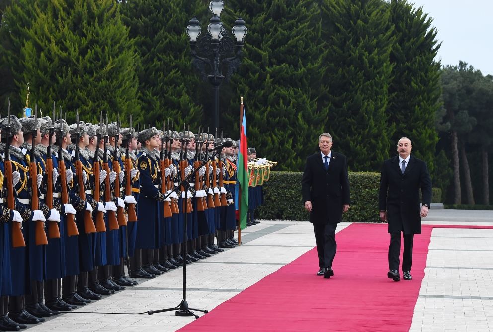 Official welcoming ceremony held for President of Romania (PHOTO/VIDEO)