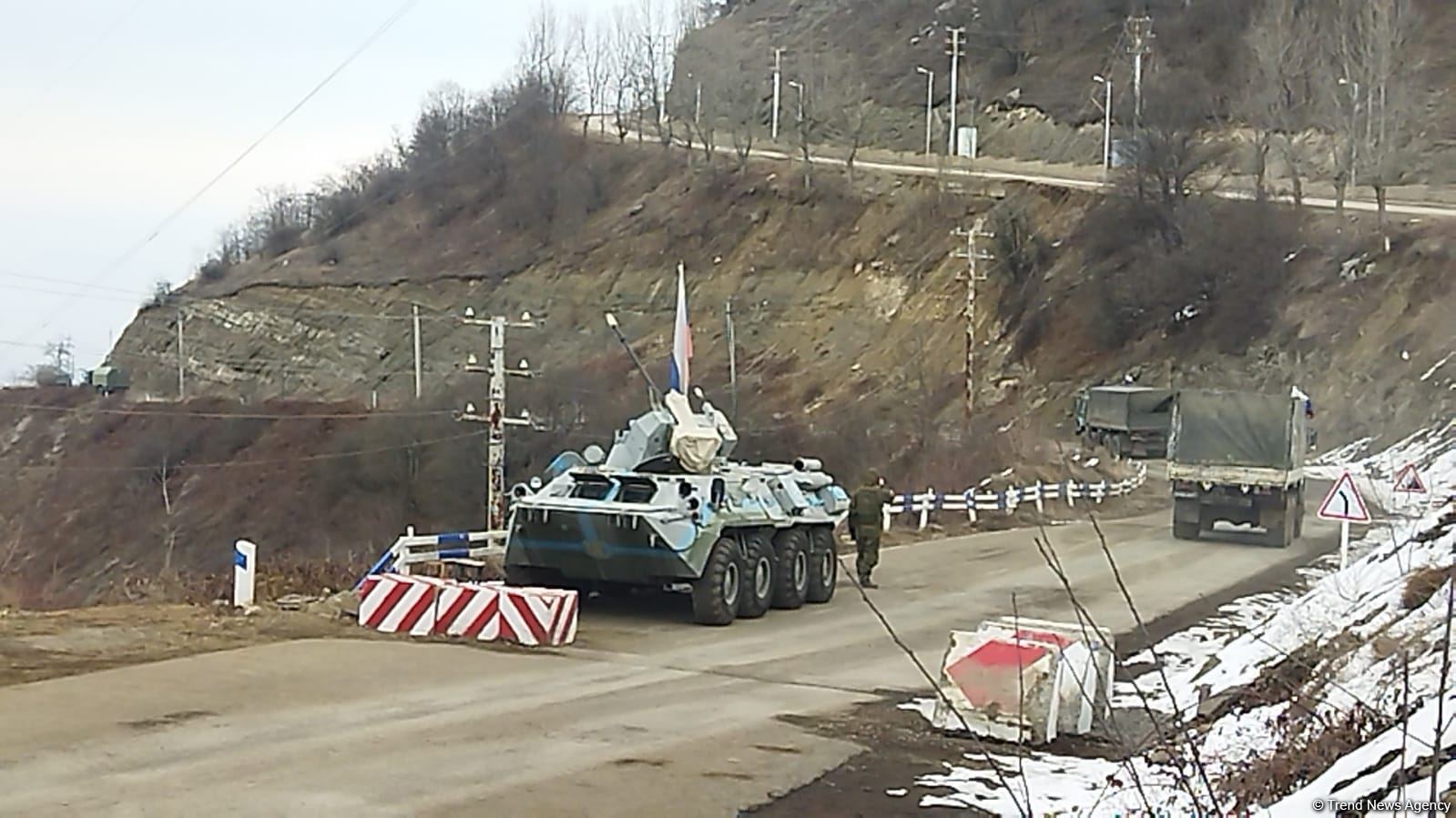 Supply vehicles of Russian peacekeepers pass freely along Azerbaijan's Lachin-Khankendi road (PHOTO)