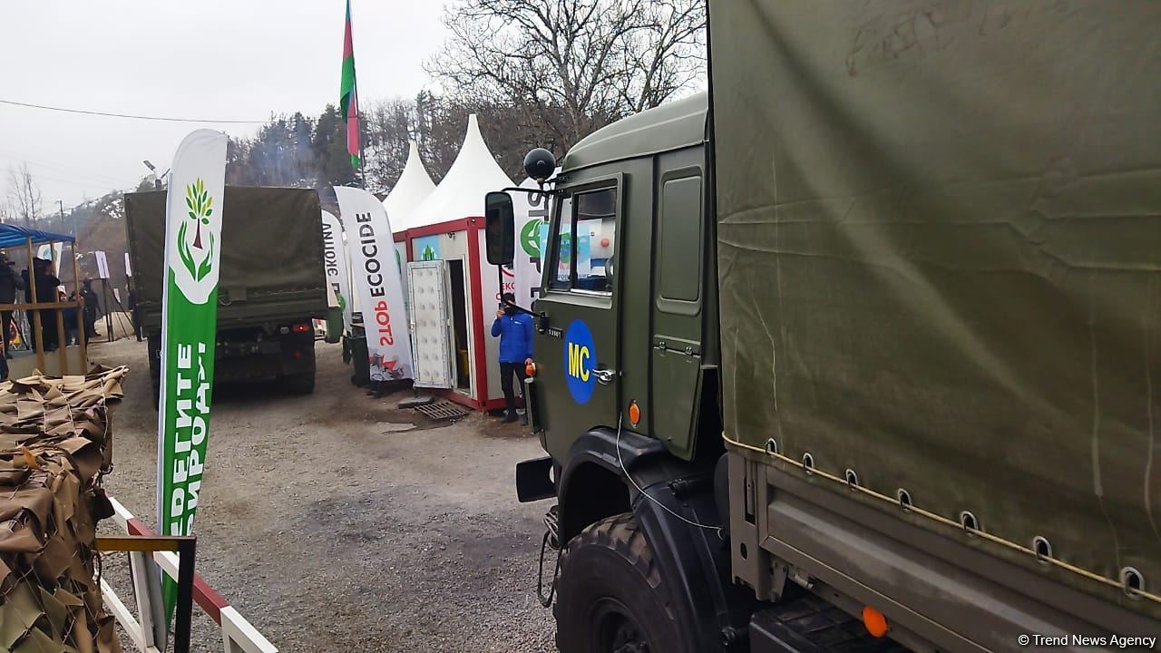 Convoy of Russian peacekeepers passes freely along Azerbaijan's Lachin-Khankendi road (PHOTO)