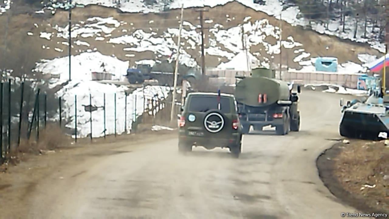 Convoy of Russian peacekeepers passes freely along Azerbaijan's Lachin-Khankendi road (PHOTO)