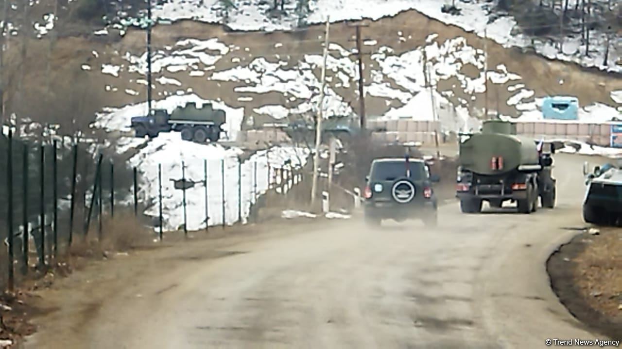 Convoy of Russian peacekeepers passes freely along Azerbaijan's Lachin-Khankendi road (PHOTO)
