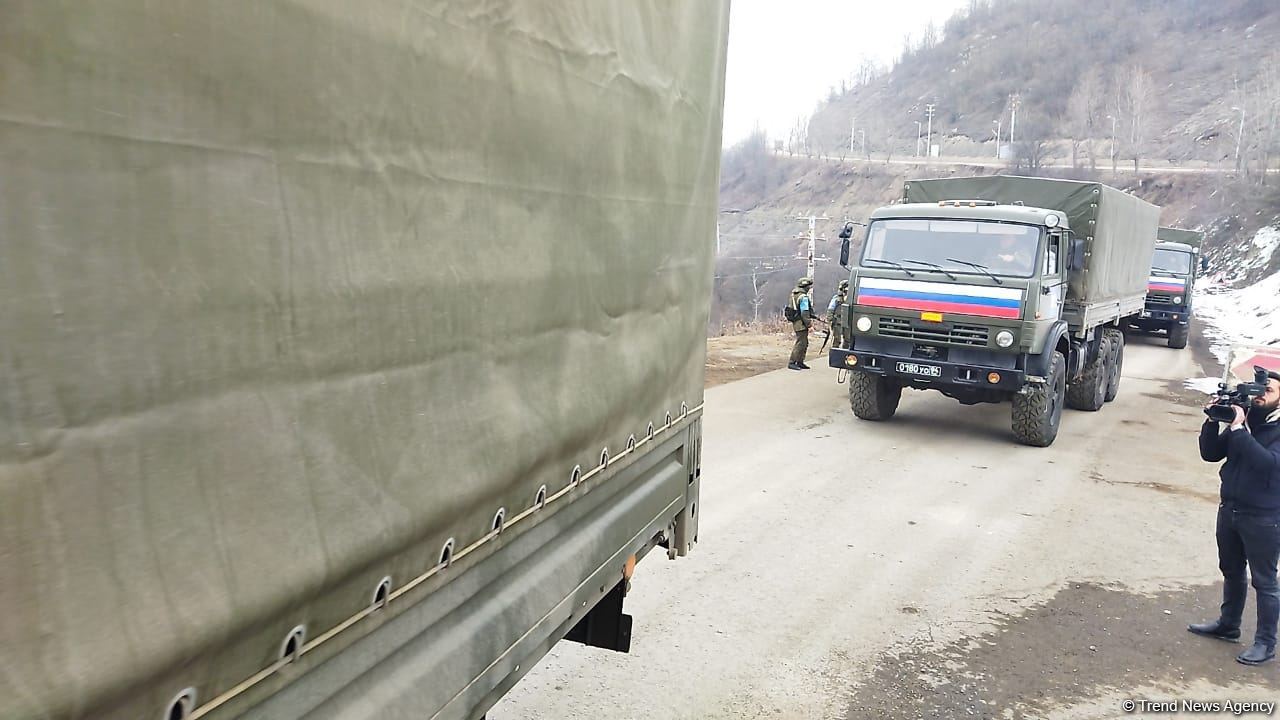 Convoy of Russian peacekeepers passes freely along Azerbaijan's Lachin-Khankendi road (PHOTO)
