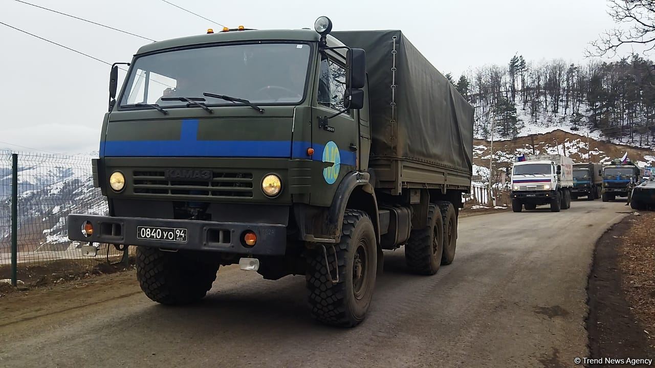 Convoy of Russian peacekeepers passes freely along Azerbaijan's Lachin-Khankendi road (PHOTO)