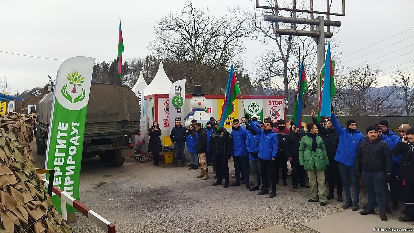Vehicles of Russian peacekeepers pass freely along Azerbaijan's Lachin-Khankendi road (PHOTO)