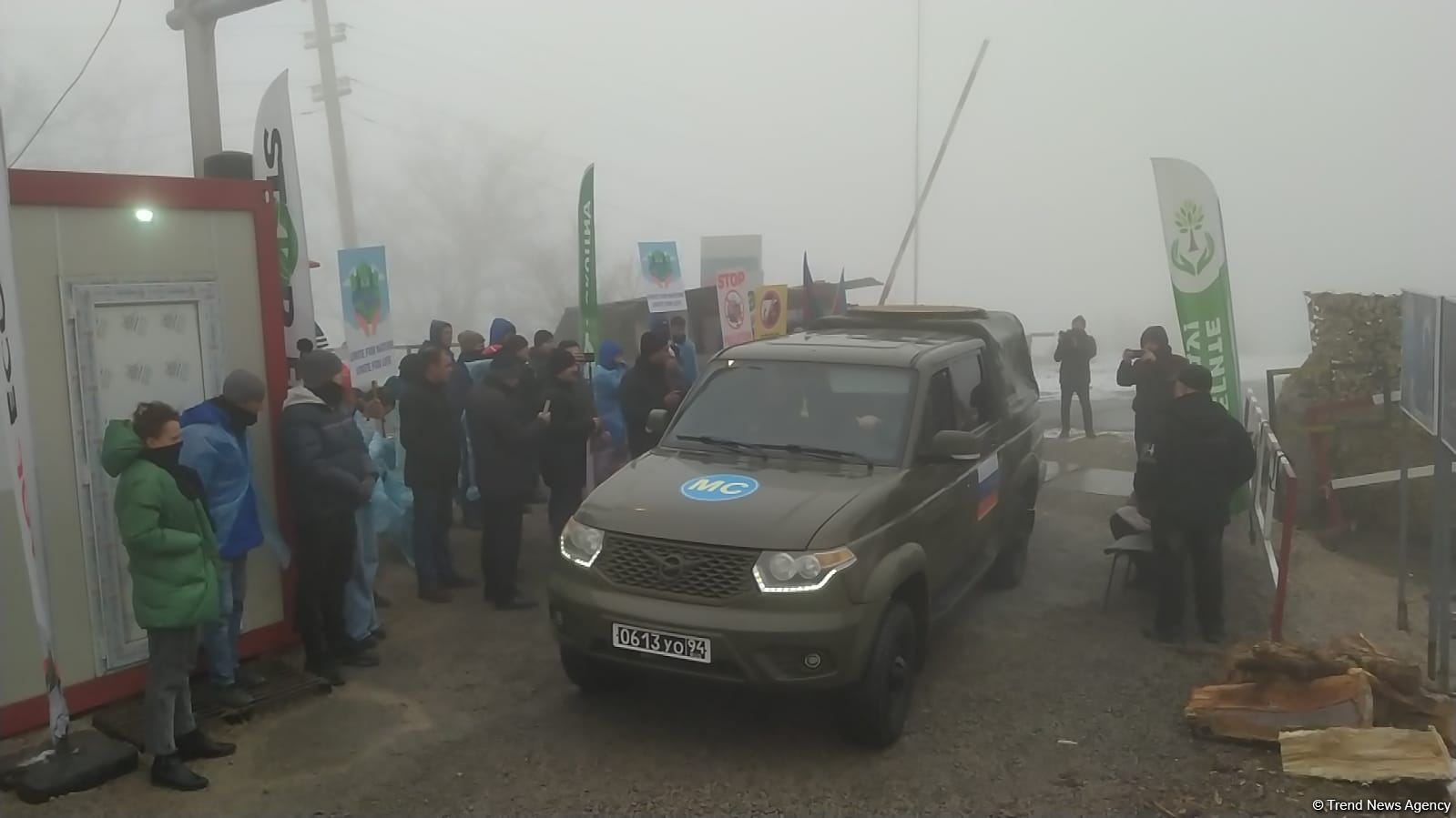 Vehicles of Russian peacekeepers pass freely along Azerbaijan's Lachin-Khankendi road (PHOTO)