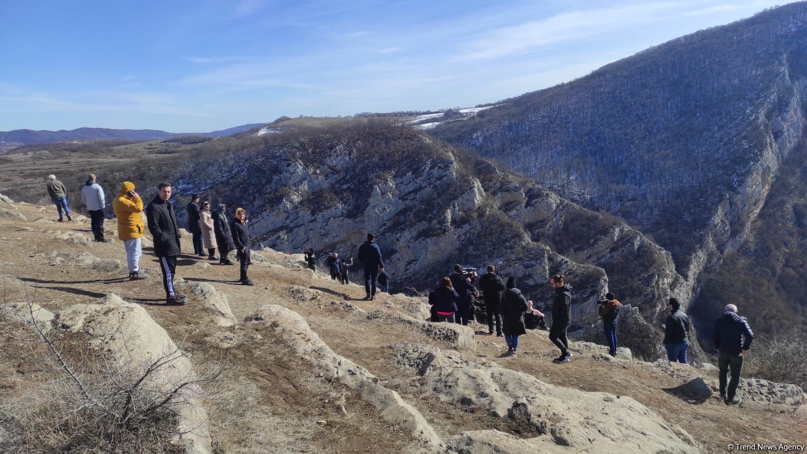 Travelers from 12 countries visit Shusha's Jidir Duzu (PHOTO/VIDEO)