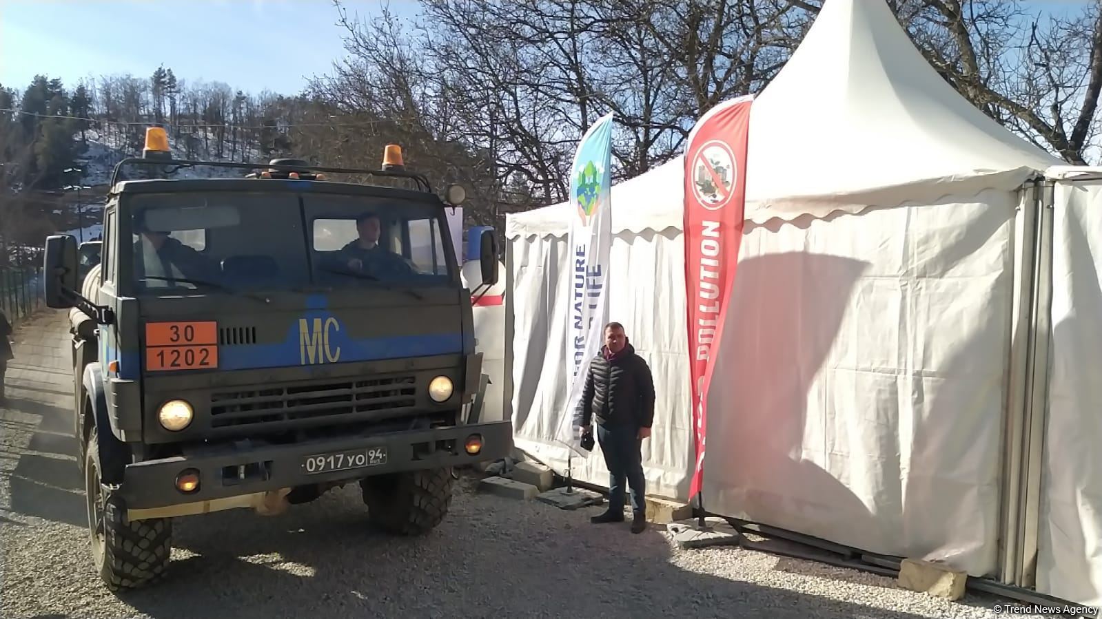 Over dozen vehicles of Russian peacekeepers pass freely along Azerbaijan's Lachin-Khankendi road (PHOTO)