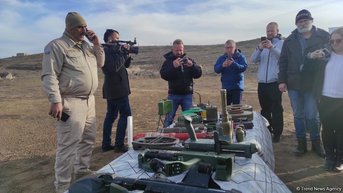 World-famous travelers arrive in Azerbaijan's Fuzuli, observe demining process (PHOTO)