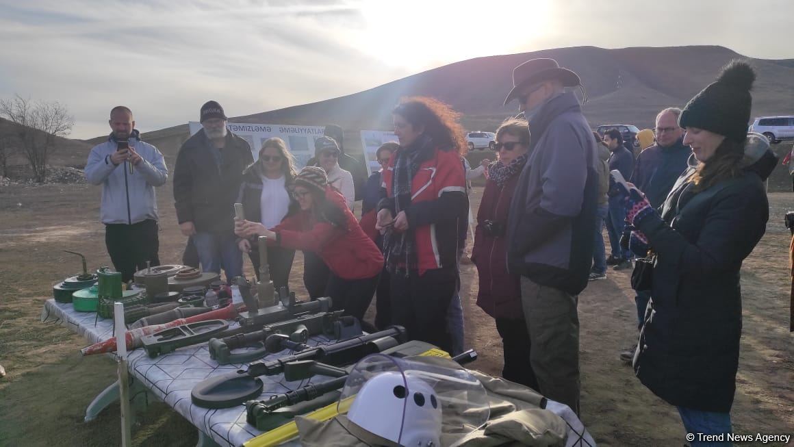 World-famous travelers arrive in Azerbaijan's Fuzuli, observe demining process (PHOTO)