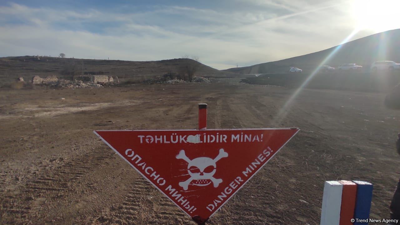 World-famous travelers arrive in Azerbaijan's Fuzuli, observe demining process (PHOTO)