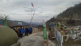Vehicles of Russian peacekeepers pass freely along Azerbaijan's Lachin-Khankendi road (PHOTO)