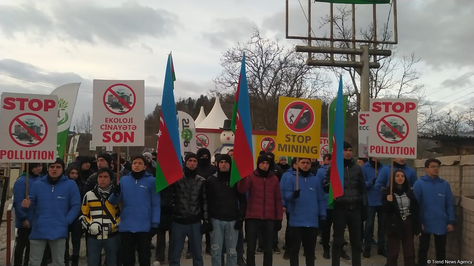Peaceful protest of Azerbaijani eco-activists continues on Lachin-Khankendi road (PHOTO)