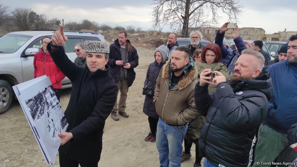 Foreign travelers get acquainted with culture of Azerbaijan's Aghdam (PHOTO)